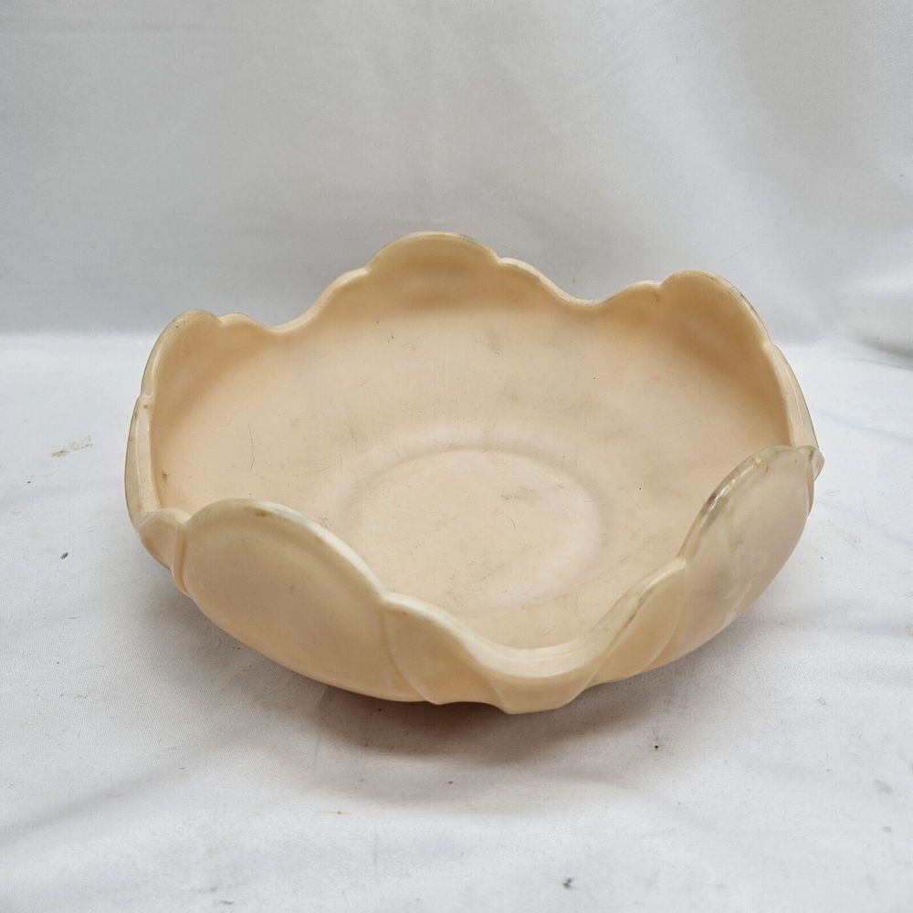 WESTMORELAND Glass Scalloped Edge Crown Large Glass Bowl....